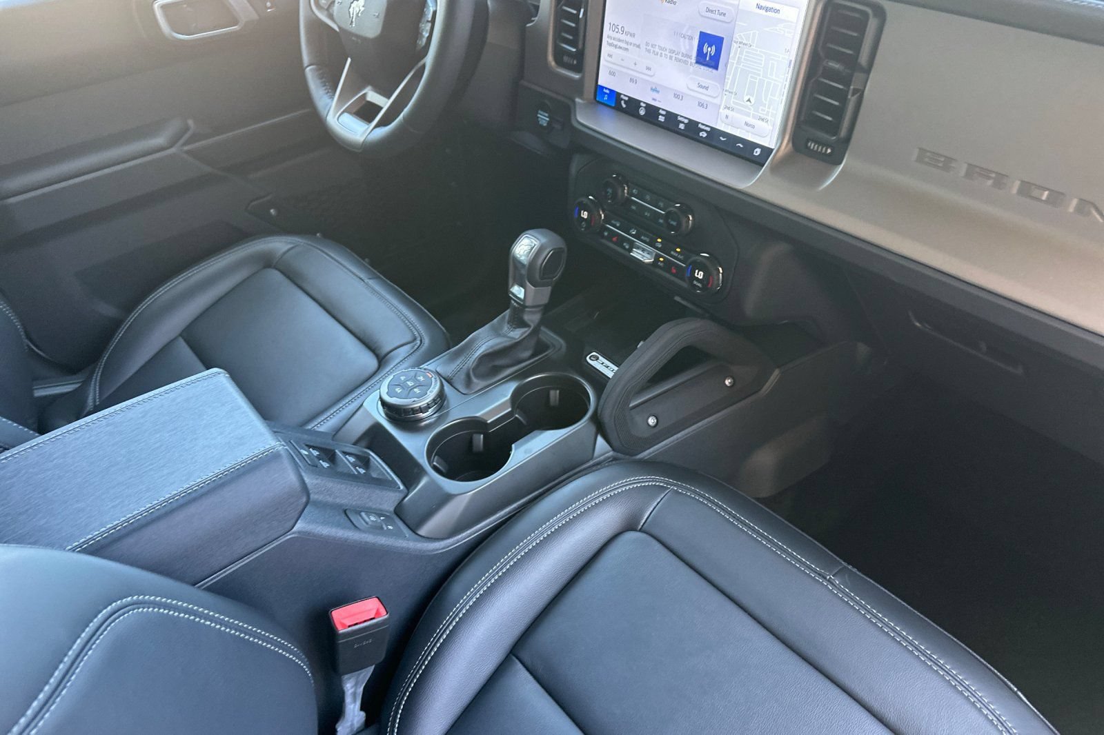 New 2026 Ford Bronco Outer Banks w/ Sasquatch Package AWD/4WD image 16