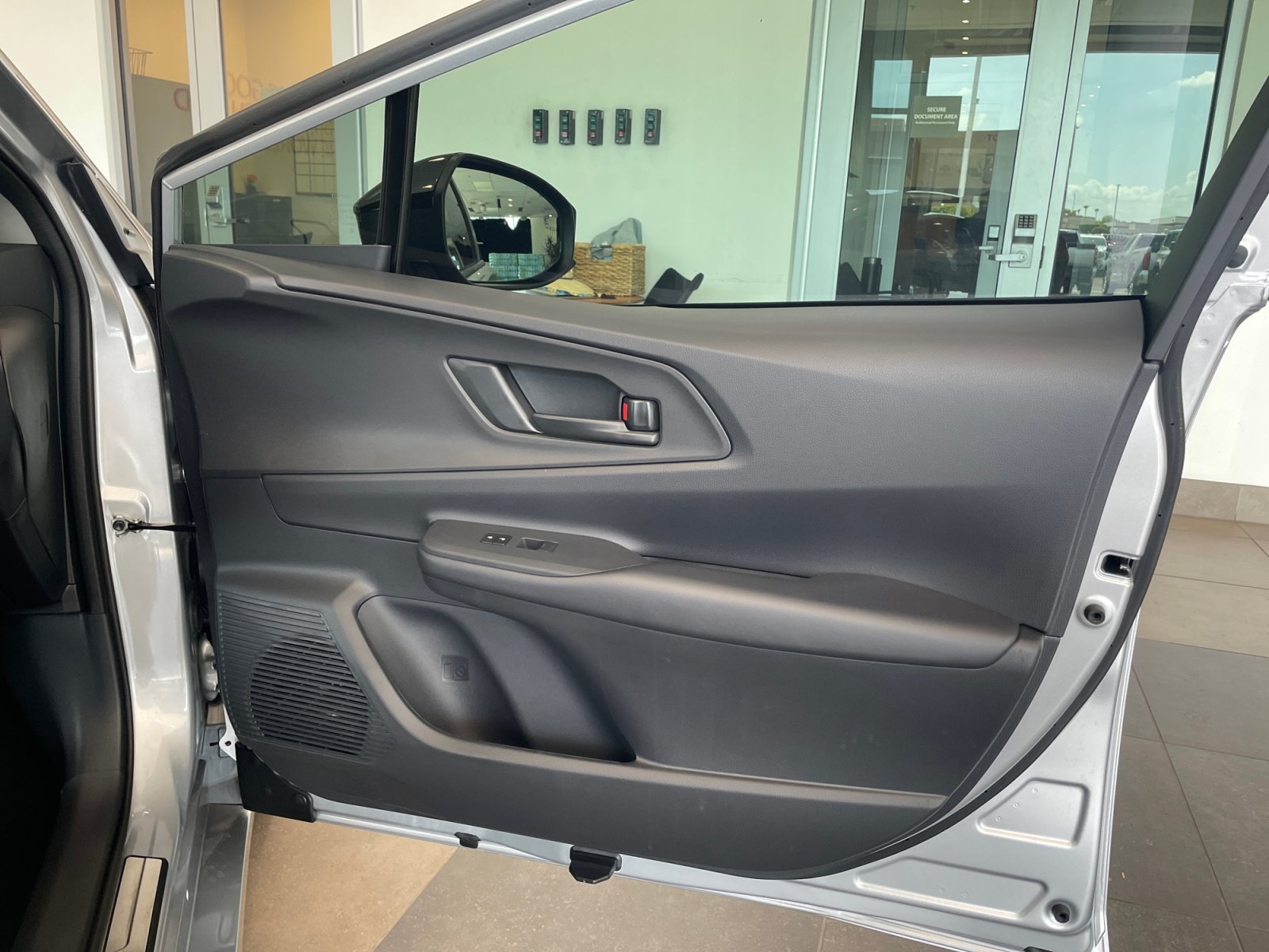 Certified 2026 Toyota Prius Plug-In Hybrid FWD image 16