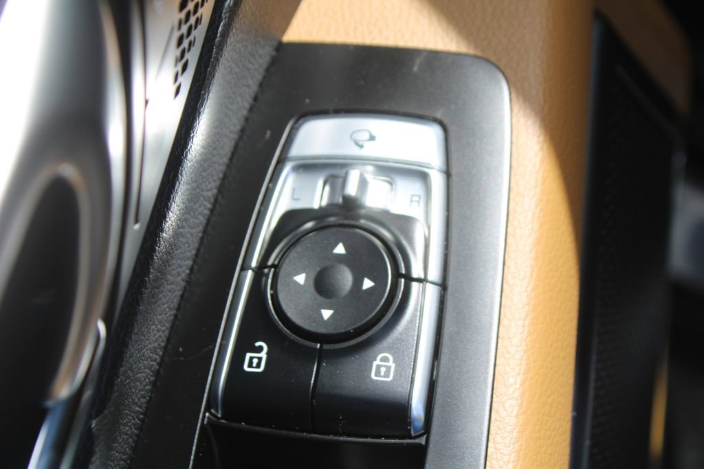 Used 2022 Kia Telluride SX w/ Towing Package FWD image 22