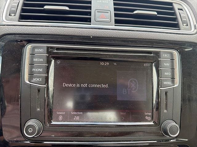 Used 2017 Volkswagen Jetta SEL FWD image 17