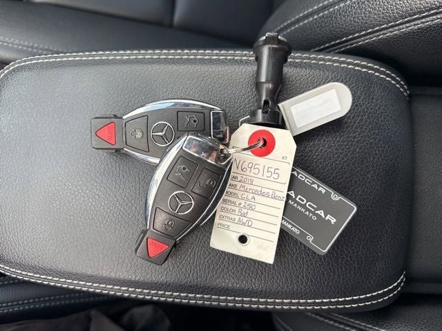 Used 2018 Mercedes-Benz CLA 250 4MATIC image 35