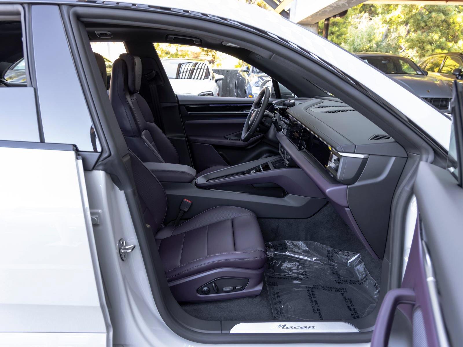 New 2026 Porsche Macan Electric RWD image 57