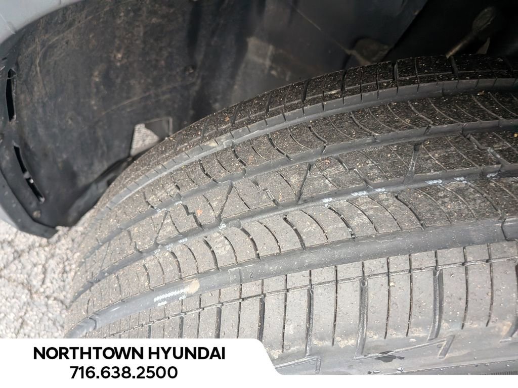 Used 2021 Volkswagen Tiguan SE image 40