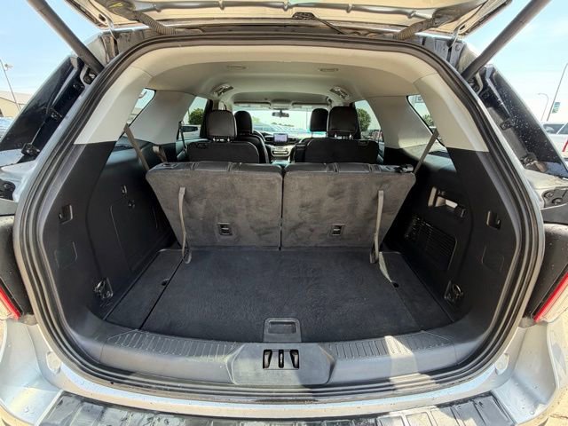 Used 2022 Ford Explorer XLT w/ Equipment Group 202A AWD/4WD image 13