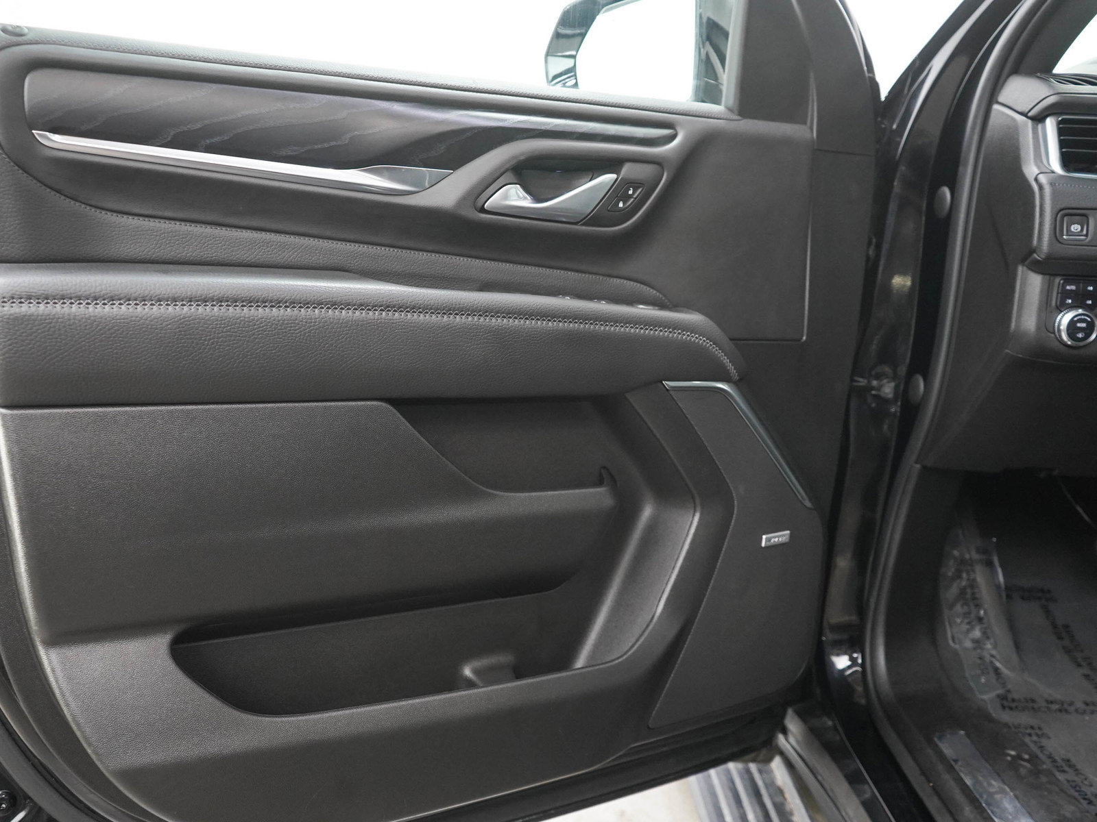 Used 2022 GMC Yukon Denali w/ Denali Premium Package AWD/4WD image 20