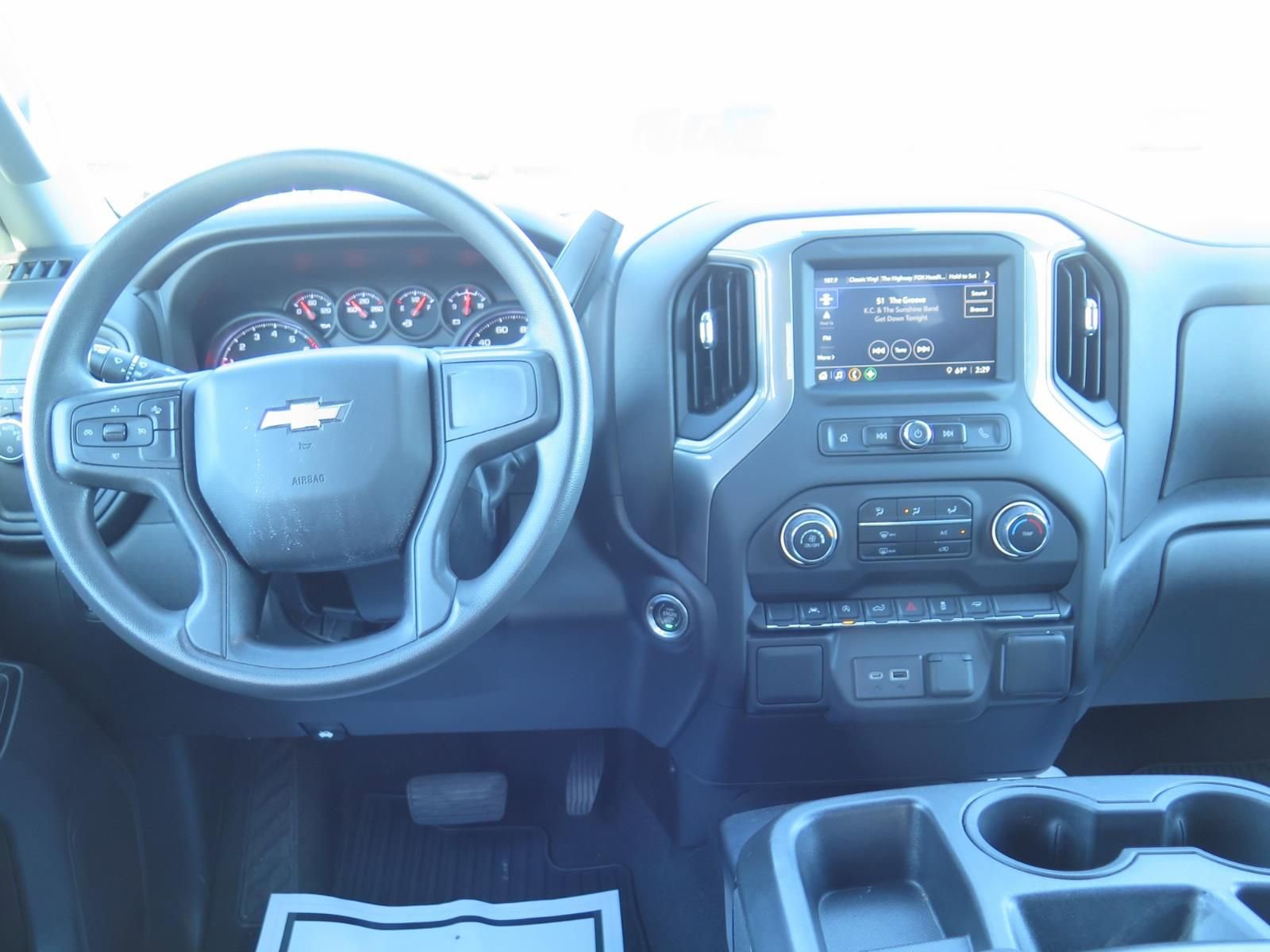 Used 2023 Chevrolet Silverado 1500 Custom image 15