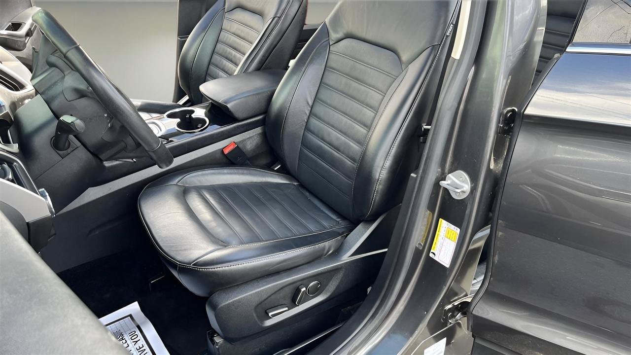Used 2017 Ford Edge SEL w/ Equipment Group 201A AWD/4WD image 12