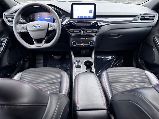 Used 2025 Ford Escape ST-Line image 25
