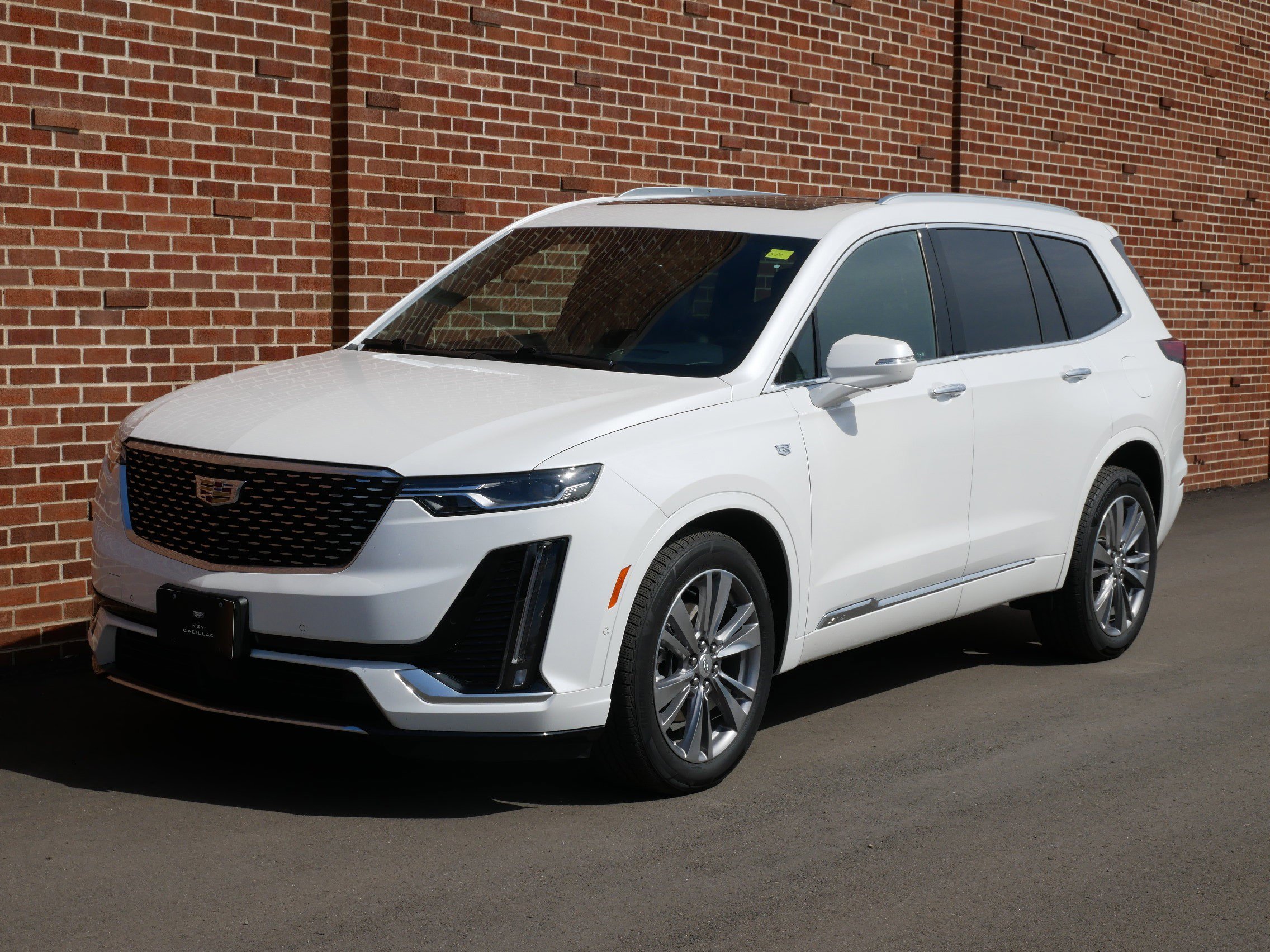 Used 2022 Cadillac XT6 Premium Luxury w/ Technology Package AWD/4WD image 1