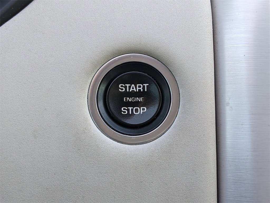 Used 2017 Land Rover Discovery HSE image 51