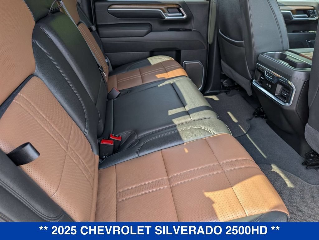 Used 2025 Chevrolet Silverado 2500 High Country w/ High Country Premium Package AWD/4WD image 29