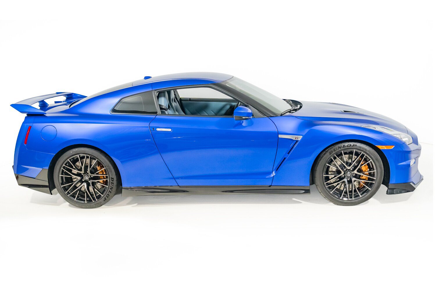 Used 2024 Nissan GT-R w/ Floor Mat Package AWD/4WD image 10