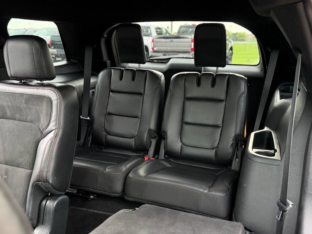 Used 2019 Ford Explorer XLT w/ Equipment Group 202A AWD/4WD image 20