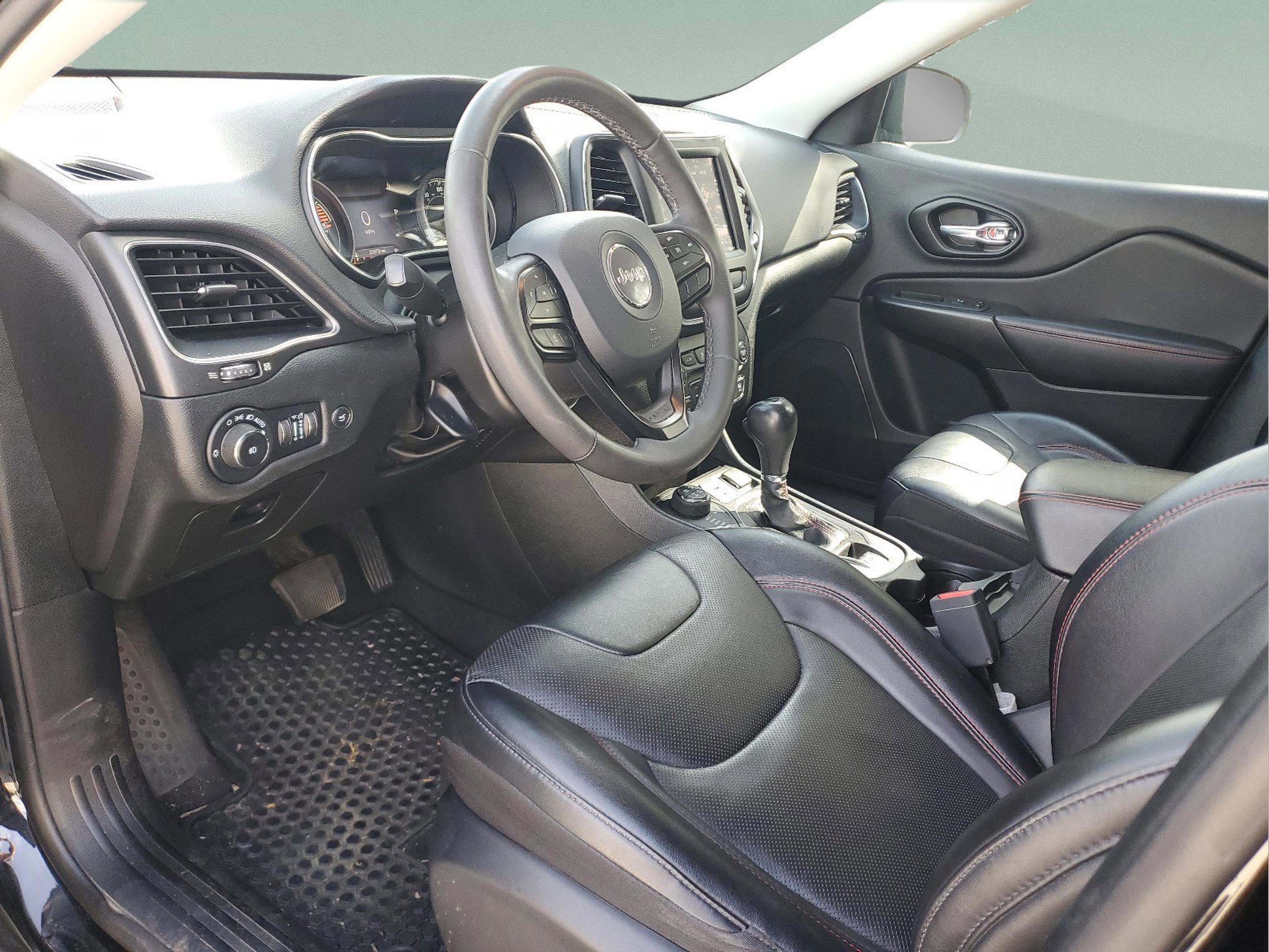 Used 2022 Jeep Cherokee Trailhawk w/ Sound & Nav Group image 15