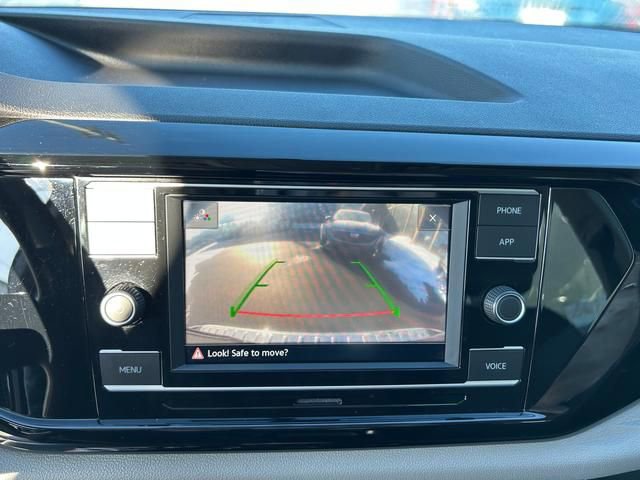 Used 2022 Volkswagen Taos S image 15