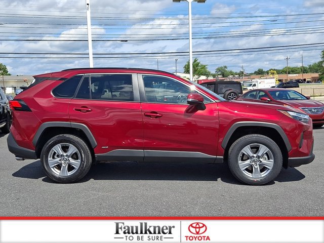 Certified 2025 Toyota RAV4 XLE AWD/4WD image 7