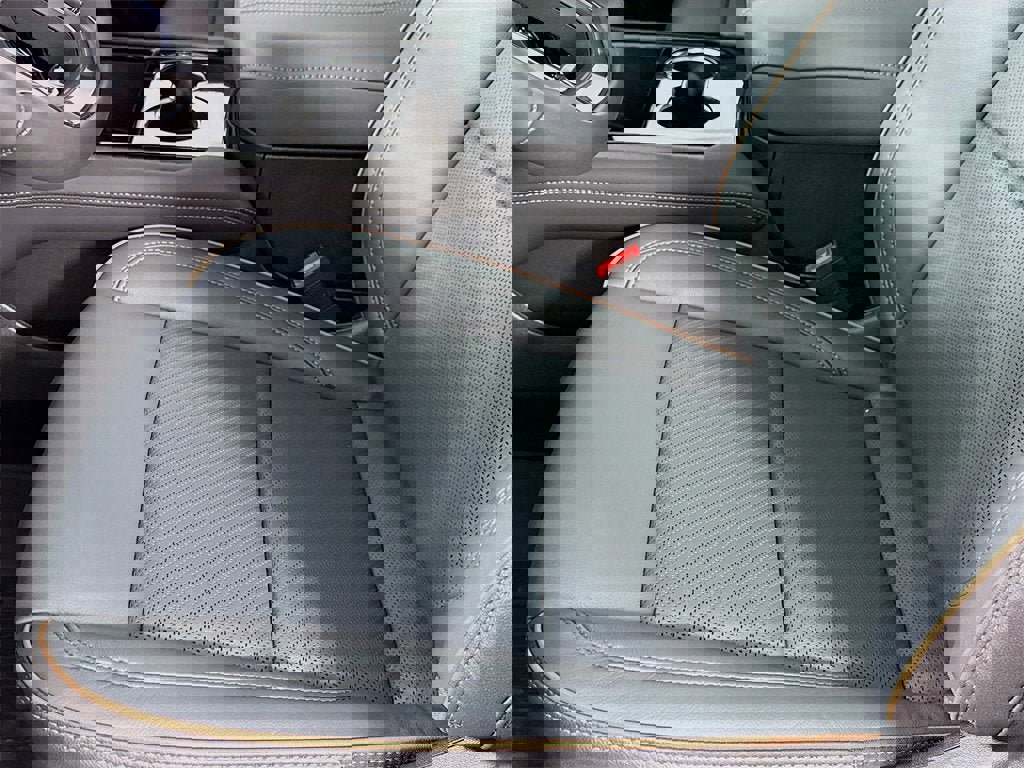 New 2026 GMC Yukon XL AT4 w/ AT4 Premium Package image 15