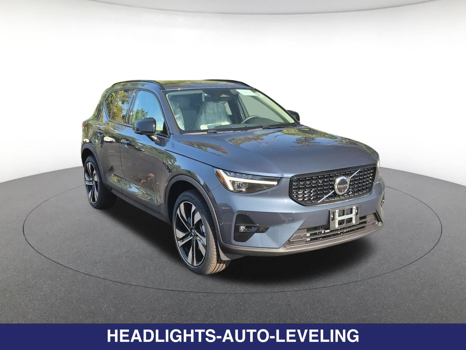 New 2026 Volvo XC40 B5 Ultra w/ Protection Package Premier AWD/4WD image 3