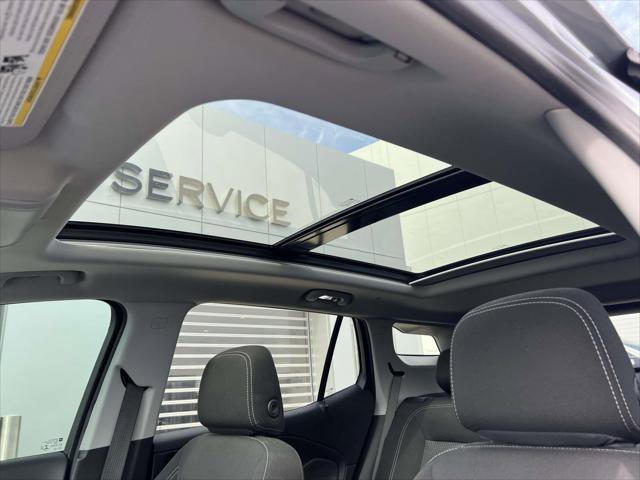 Used 2023 GMC Terrain SLE w/ Driver Convenience Package image 21