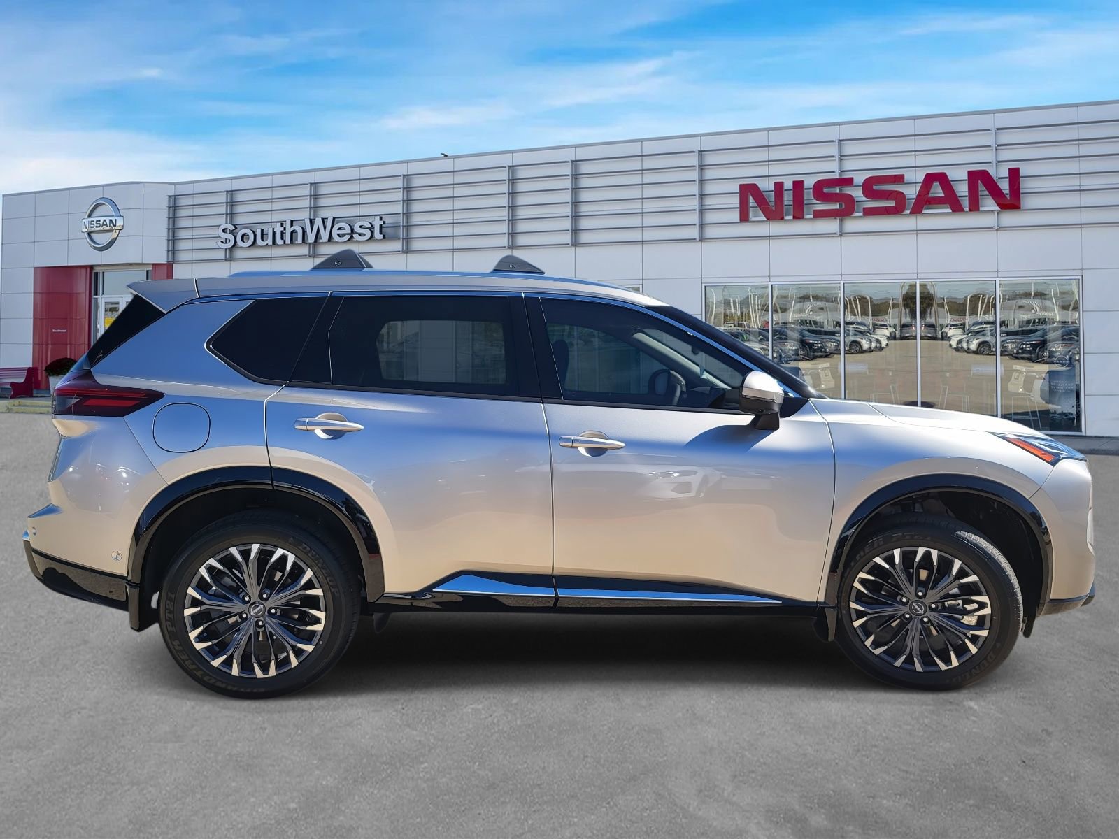 New 2026 Nissan Rogue Platinum image 5