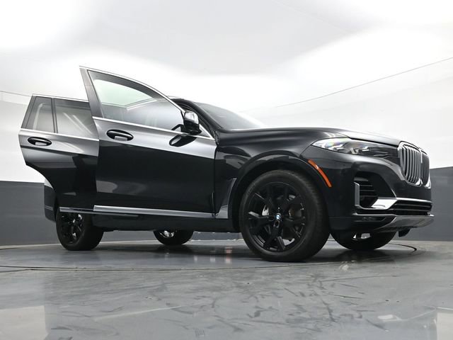 Used 2020 BMW X7 xDrive40i w/ Executive Package image 42