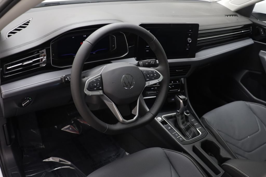 New 2027 Volkswagen Jetta SEL FWD image 7