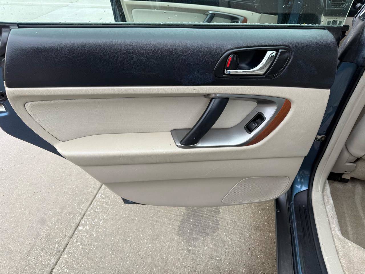 Used 2006 Subaru Outback 2.5i image 16