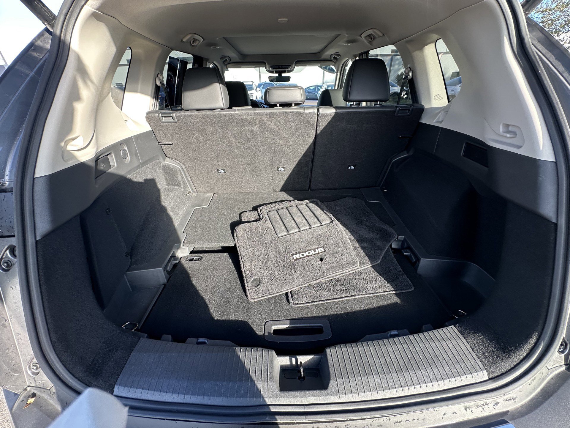 Certified 2023 Nissan Rogue Platinum w/ Platinum Premium Package image 21