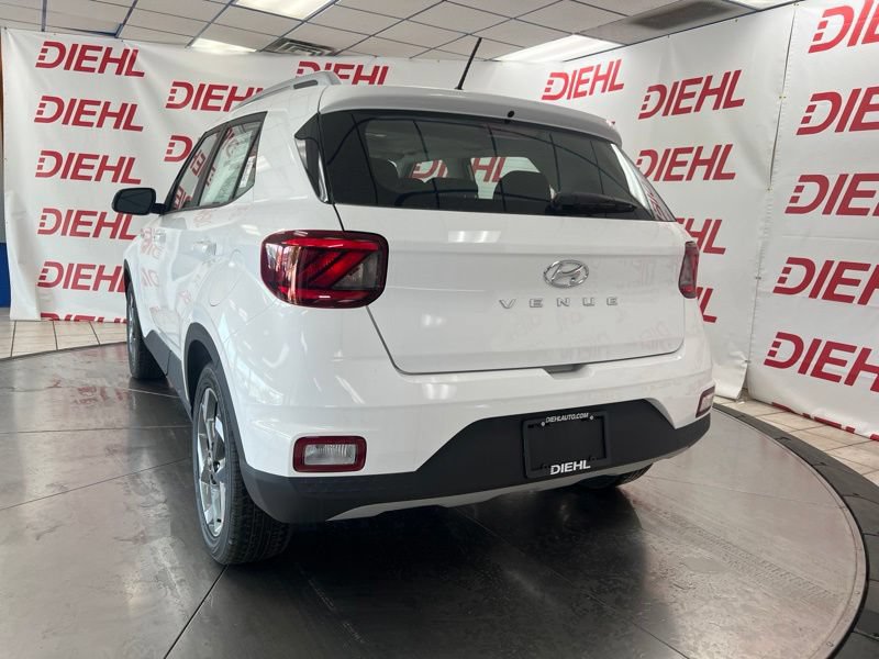 New 2026 Hyundai Venue SEL FWD image 3