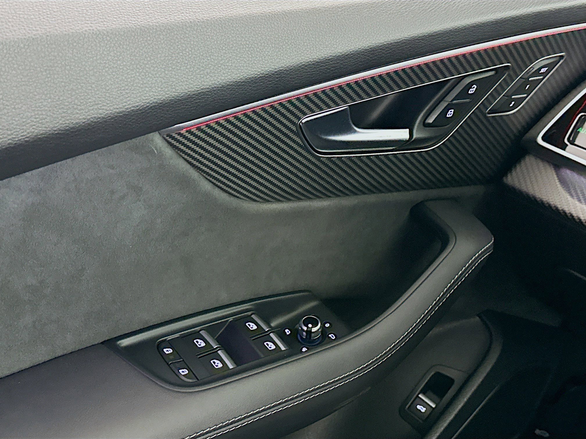 Used 2025 Audi SQ7 Premium Plus w/ Executive Package image 15