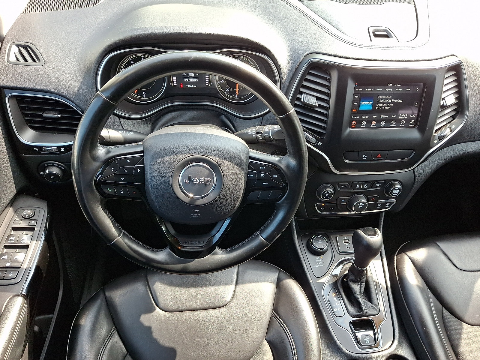 Certified 2020 Jeep Cherokee Latitude Plus AWD/4WD image 11