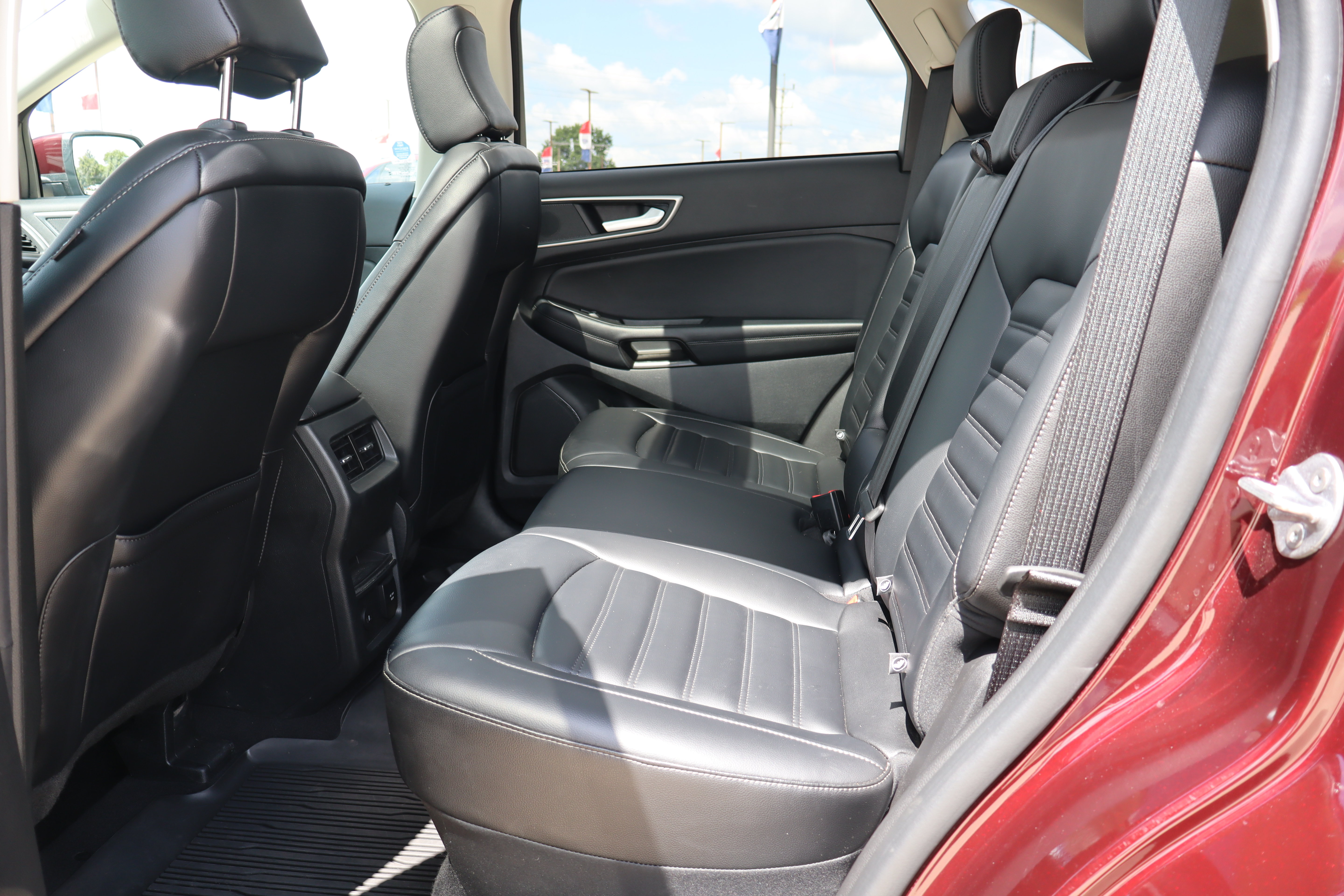 Used 2024 Ford Edge SEL w/ Convenience Package AWD/4WD image 11