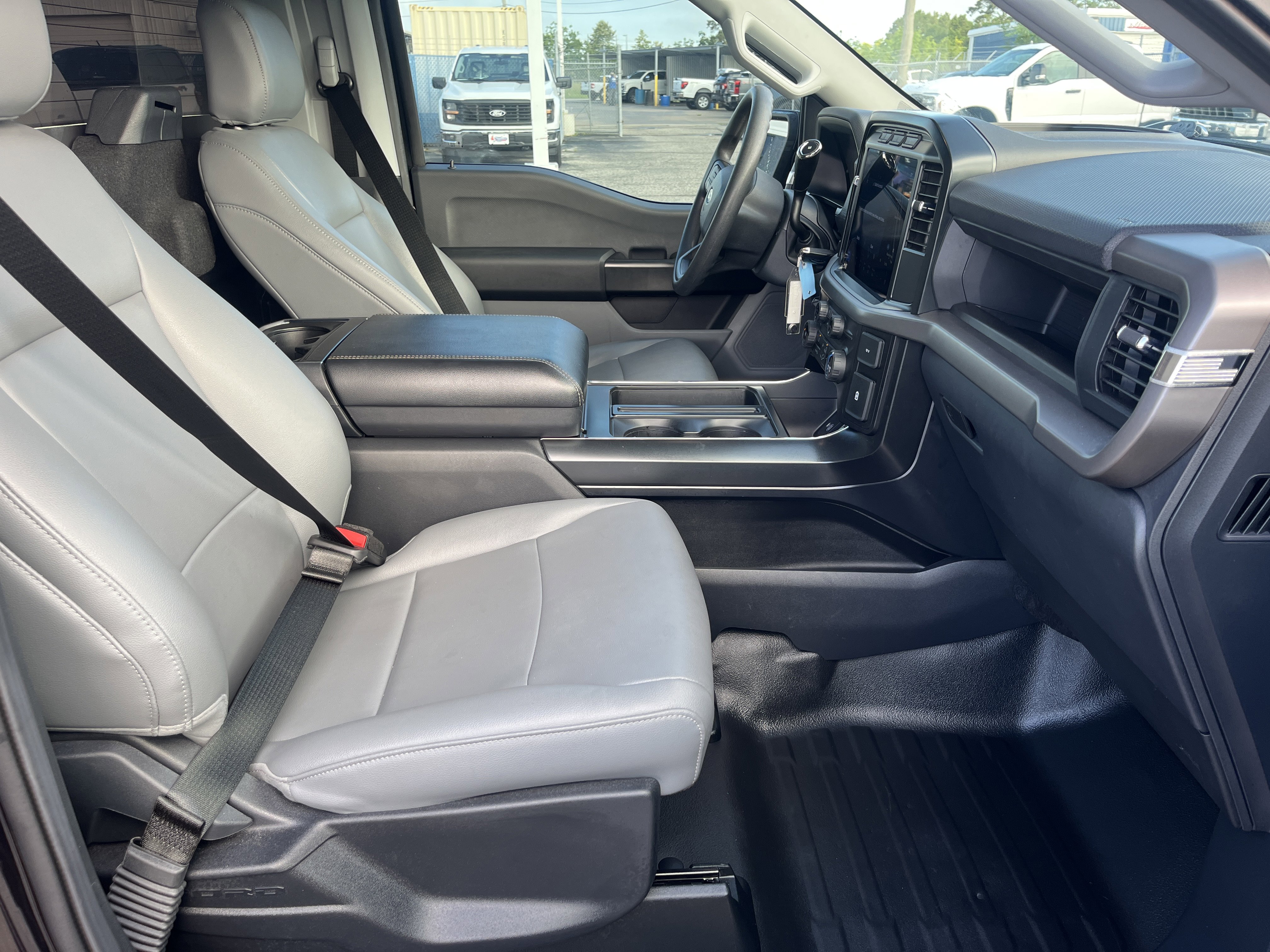 Used 2024 Ford F150 XL w/ Equipment Group 103A High RWD image 17