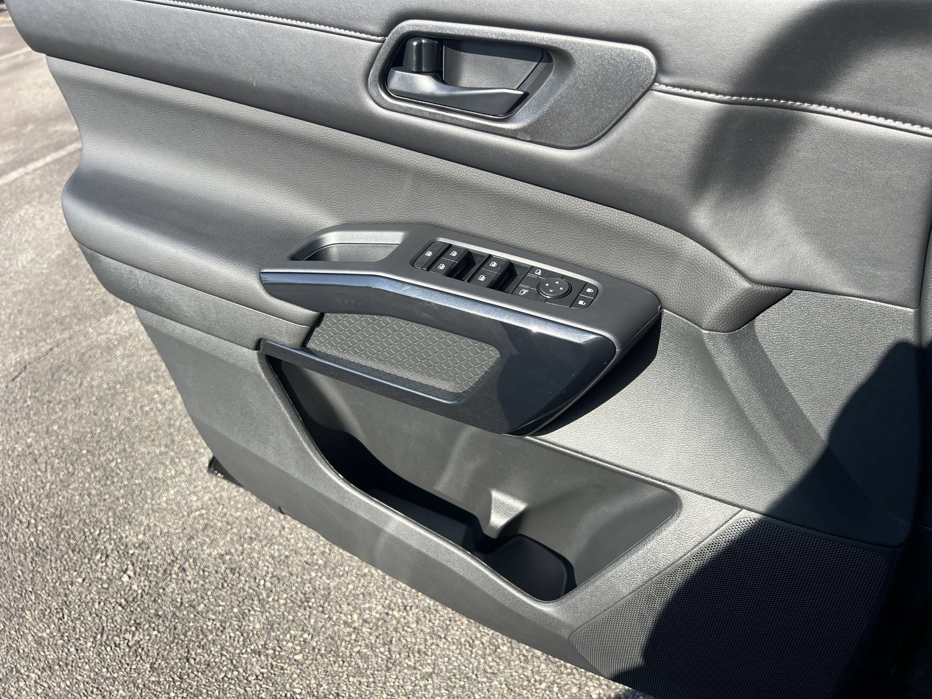 New 2026 Nissan Pathfinder SV FWD image 15