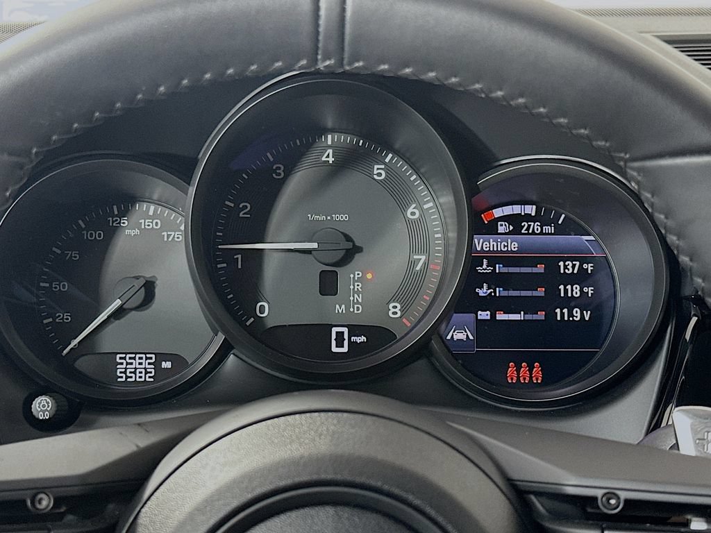 New 2025 Porsche Macan AWD/4WD image 13