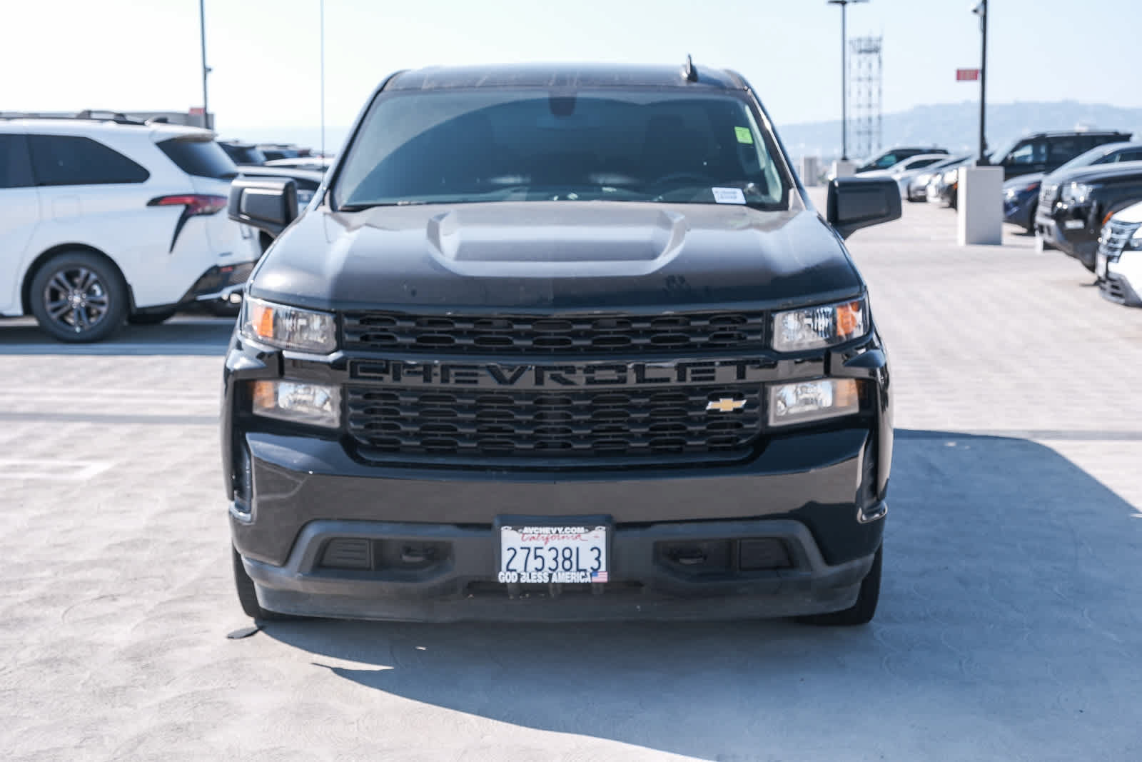 Used 2022 Chevrolet Silverado 1500 Custom RWD image 2