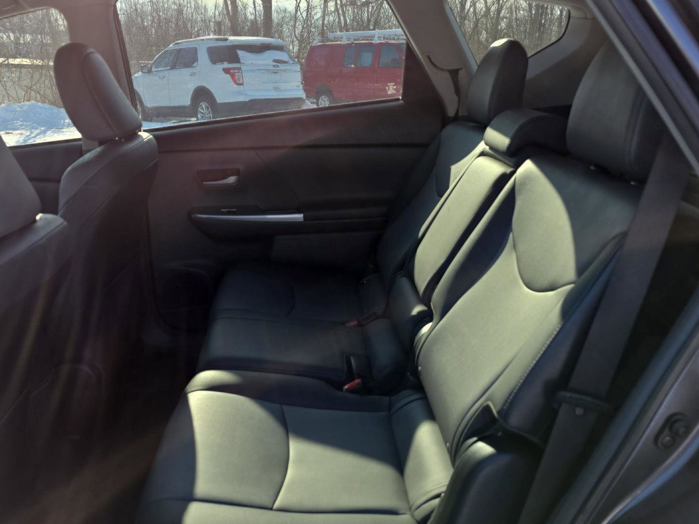 Used 2014 Toyota Prius V Five image 23