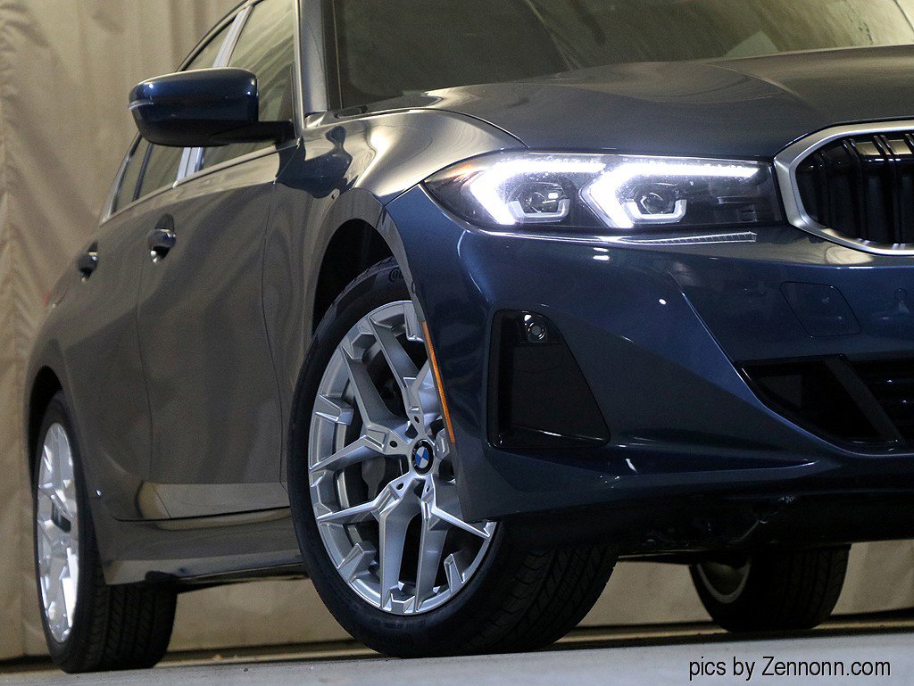 Used 2025 BMW 330i xDrive Sedan w/ M Sport Package image 4