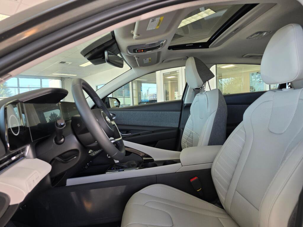 New 2026 Hyundai Elantra Limited image 20
