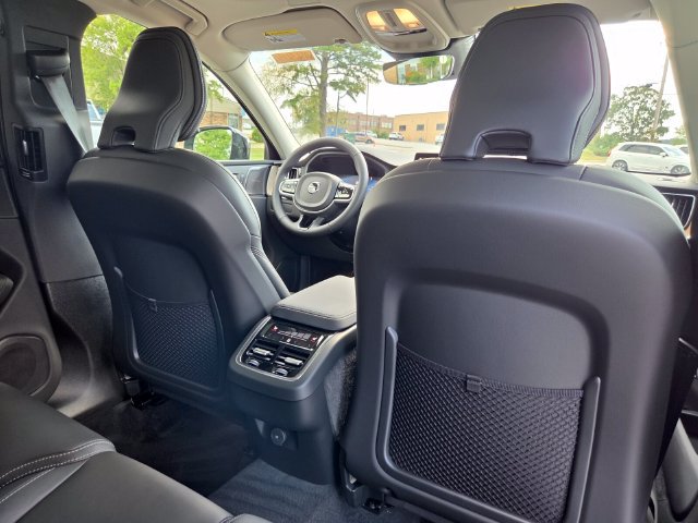 New 2027 Volvo XC60 B5 Ultra AWD/4WD image 17