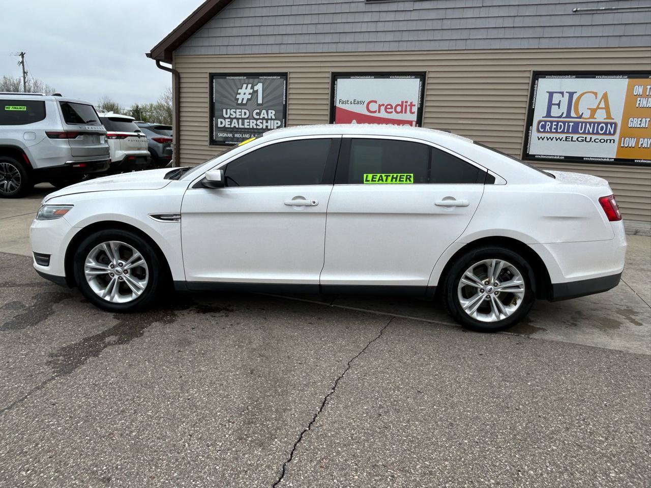 Used 2013 Ford Taurus SEL FWD image 8