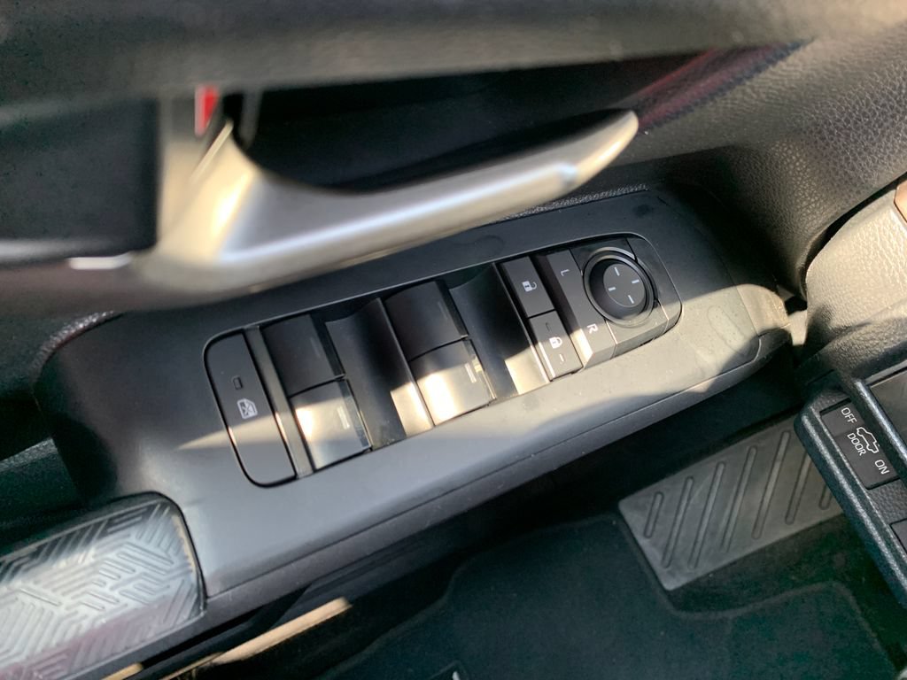 Used 2025 Toyota Tacoma TRD Sport AWD/4WD image 23
