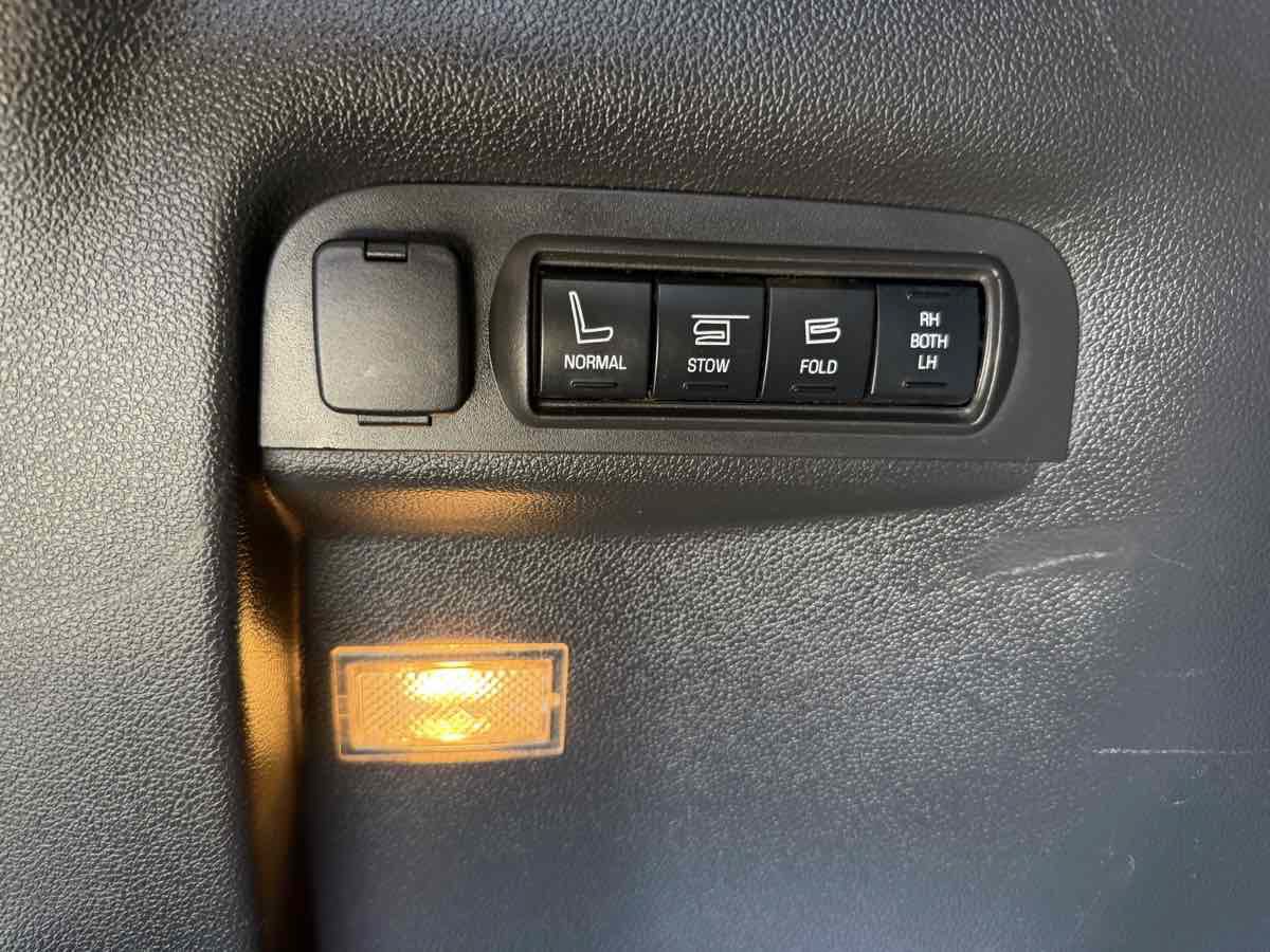 Used 2015 Ford Explorer Sport w/ Equipment Group 401A AWD/4WD image 27