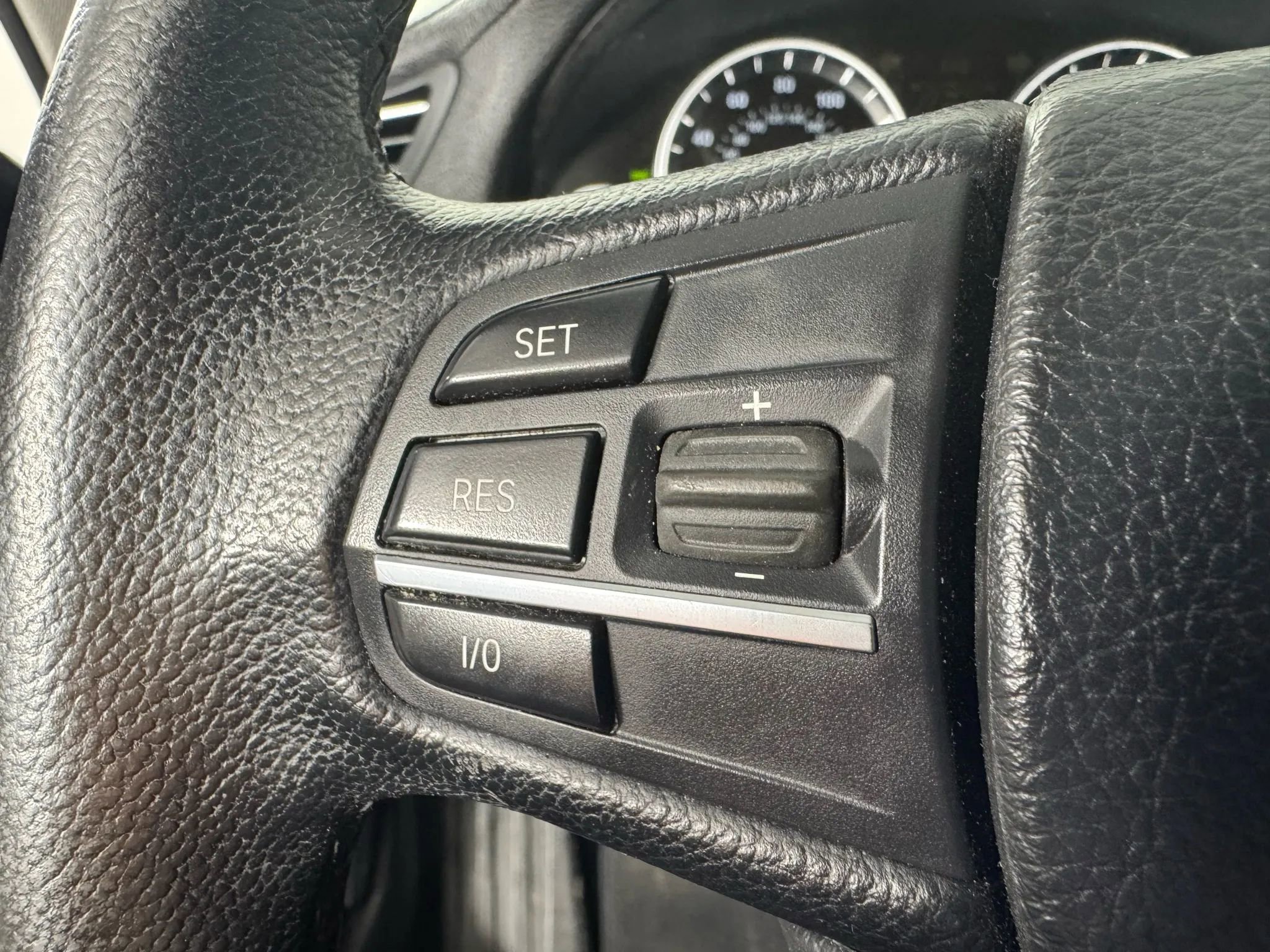 Used 2011 BMW 750Li xDrive image 15