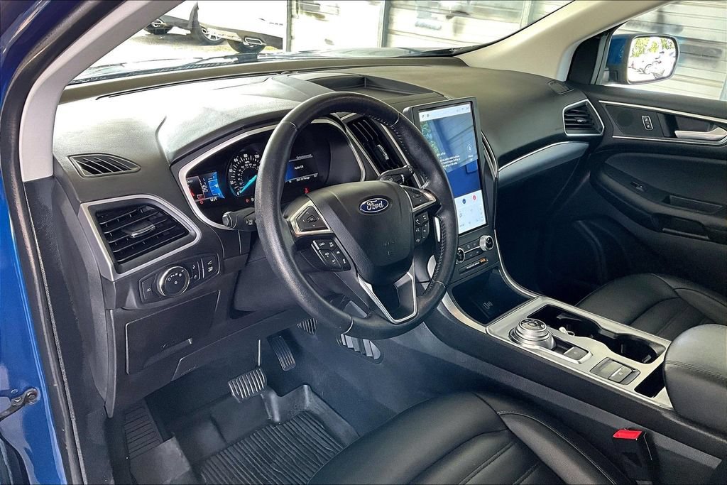 Used 2021 Ford Edge SEL w/ Convenience Package AWD/4WD image 16