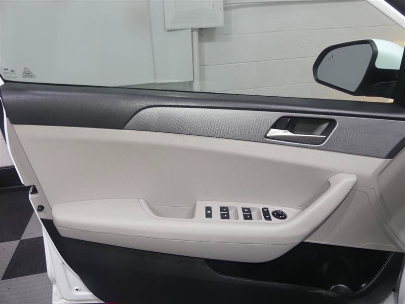 Used 2019 Hyundai Sonata SE FWD image 18