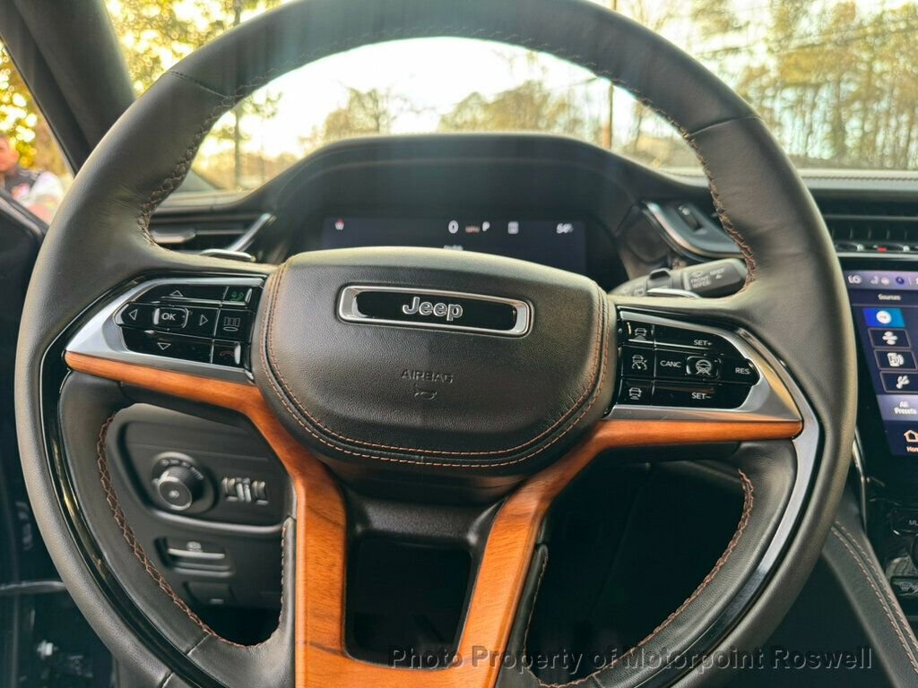 Used 2024 Jeep Grand Cherokee L Summit image 16
