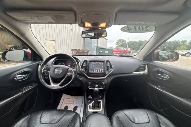 Used 2014 Jeep Cherokee Limited w/ Luxury Group AWD/4WD image 22