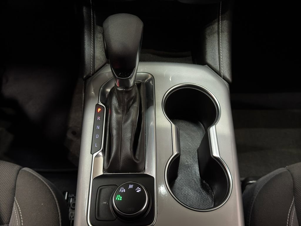 Used 2025 Chevrolet Blazer LT image 30