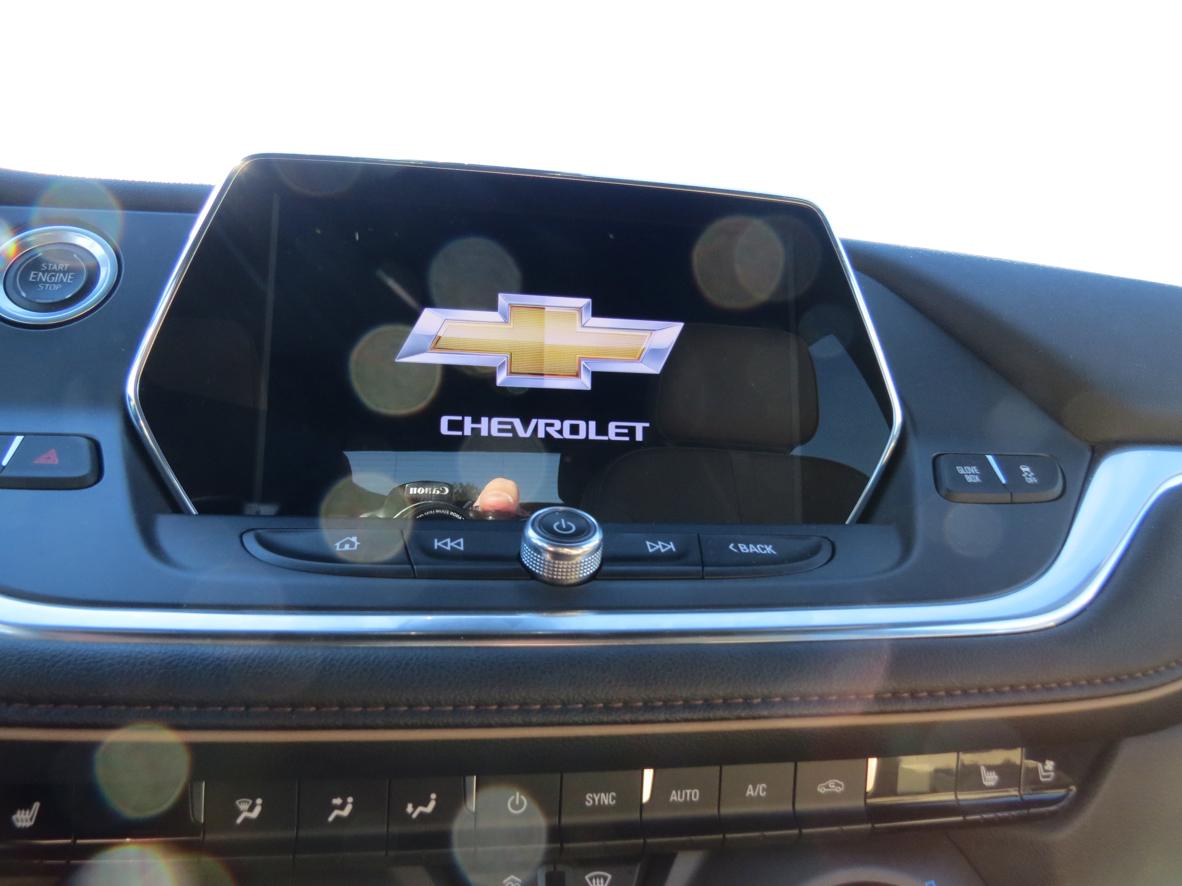 Used 2022 Chevrolet Blazer Premier w/ Enhanced Convenience Package FWD image 19